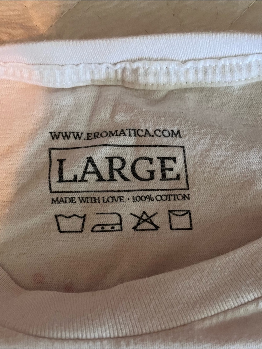 Peligrosa Graphic Crop Tee — White with Tan/Black Print - Picture 2 of 2